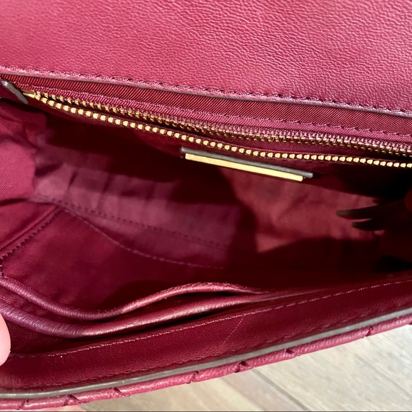 Tory Burch Fleming Garnet Convertible Shoulder Bag - Picture 15 of 16